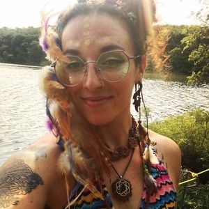 Meet your Posher, Ash